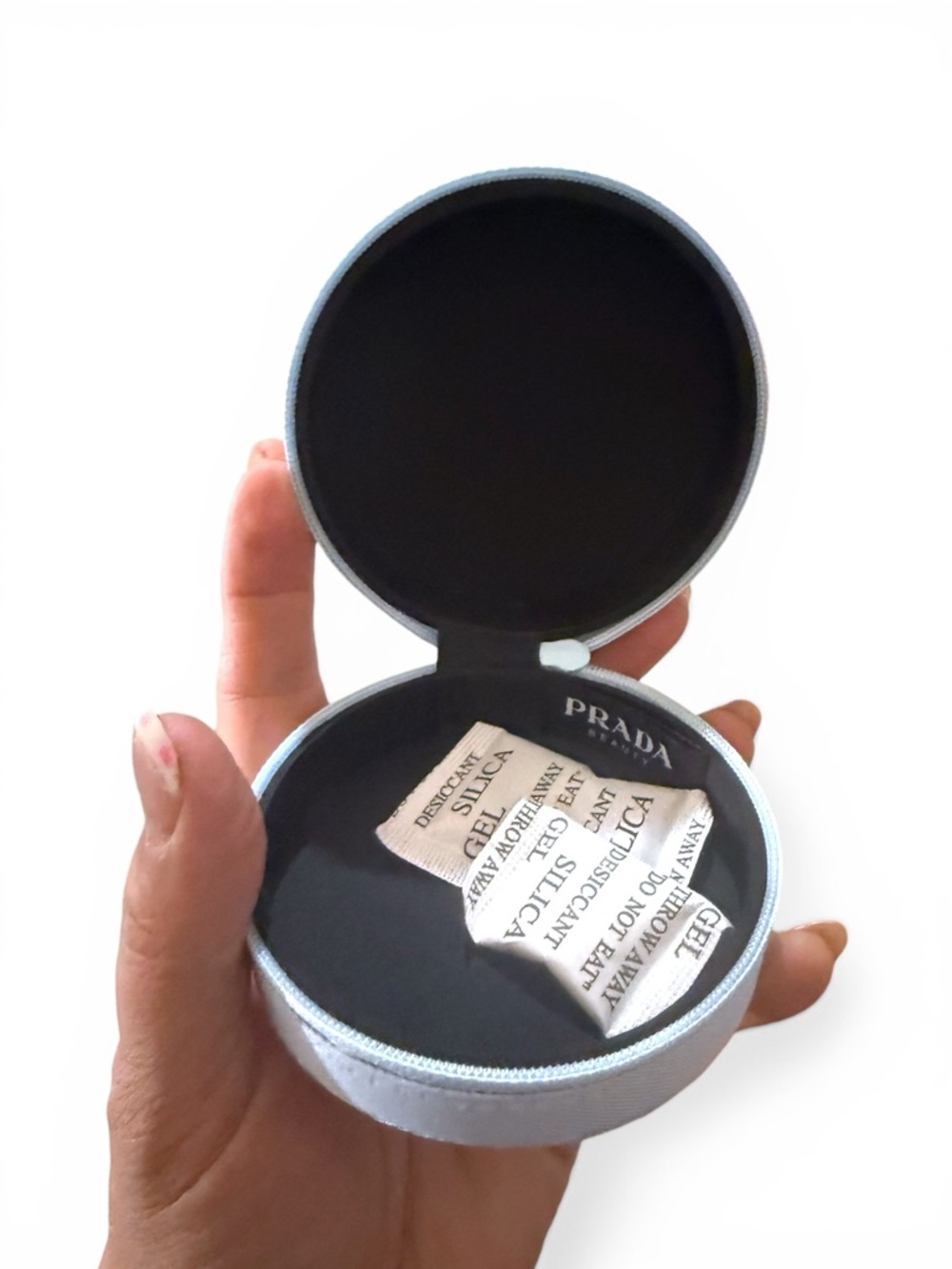 Prada Beauty Limited Edition Round Cosmetic Case - Picture 4 of 4